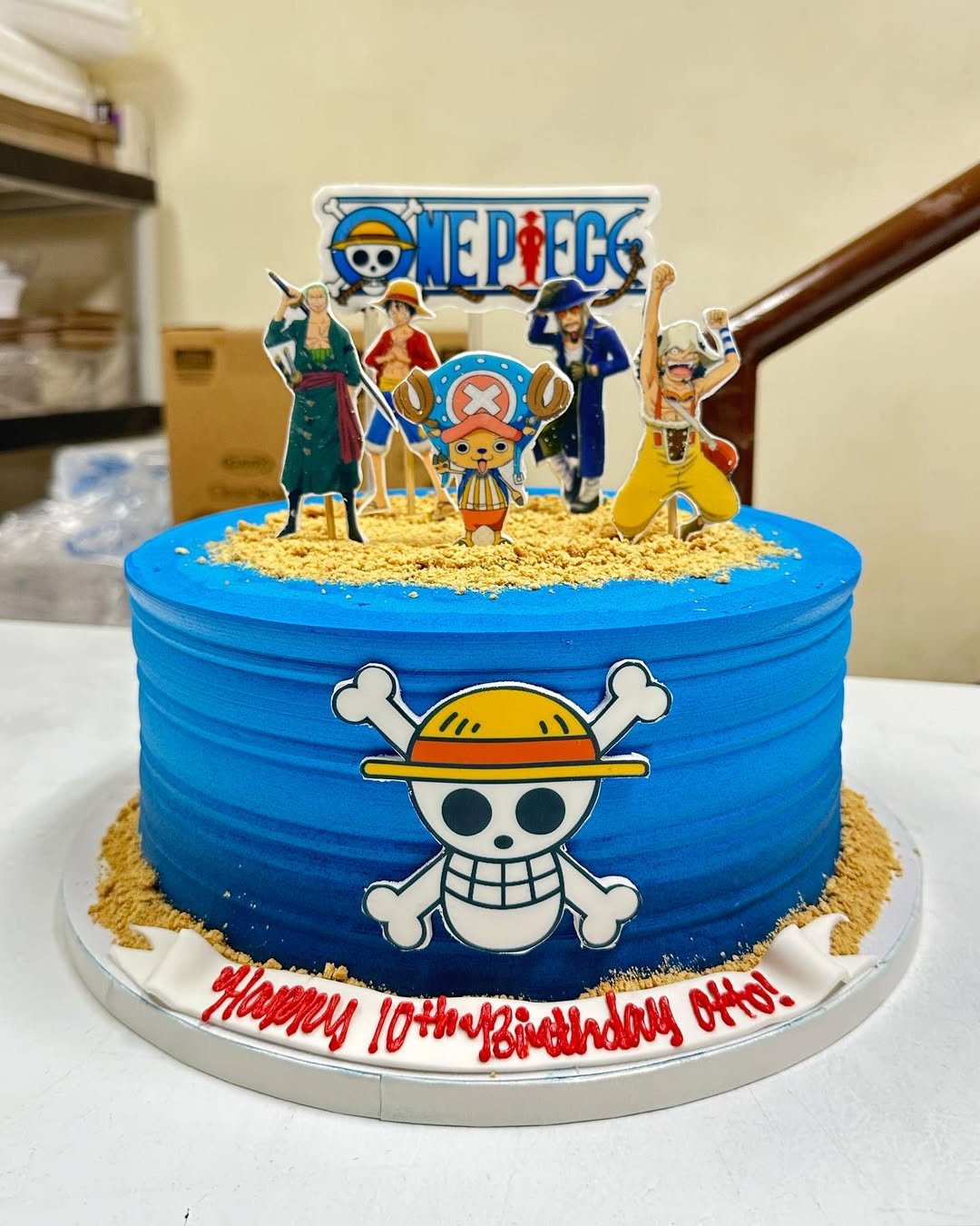 Character cake toppers