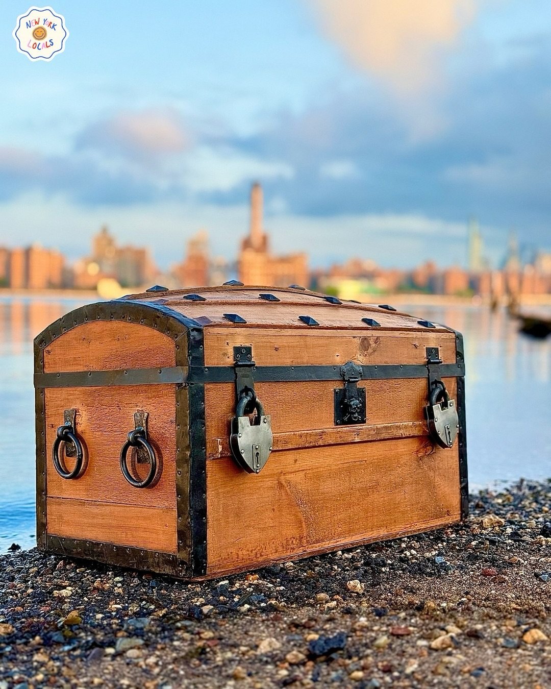 Small treasure chests