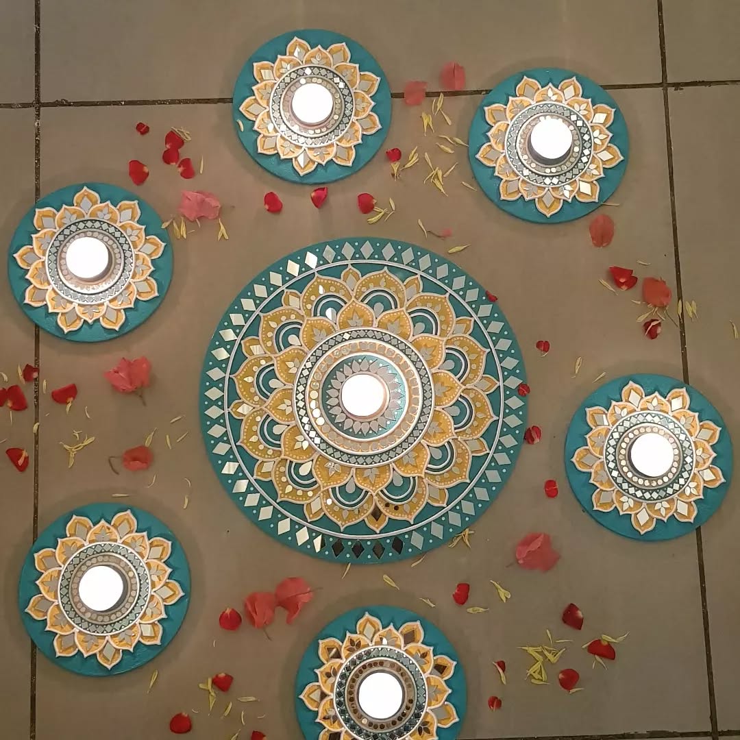 Mirror & stone-studded rangoli