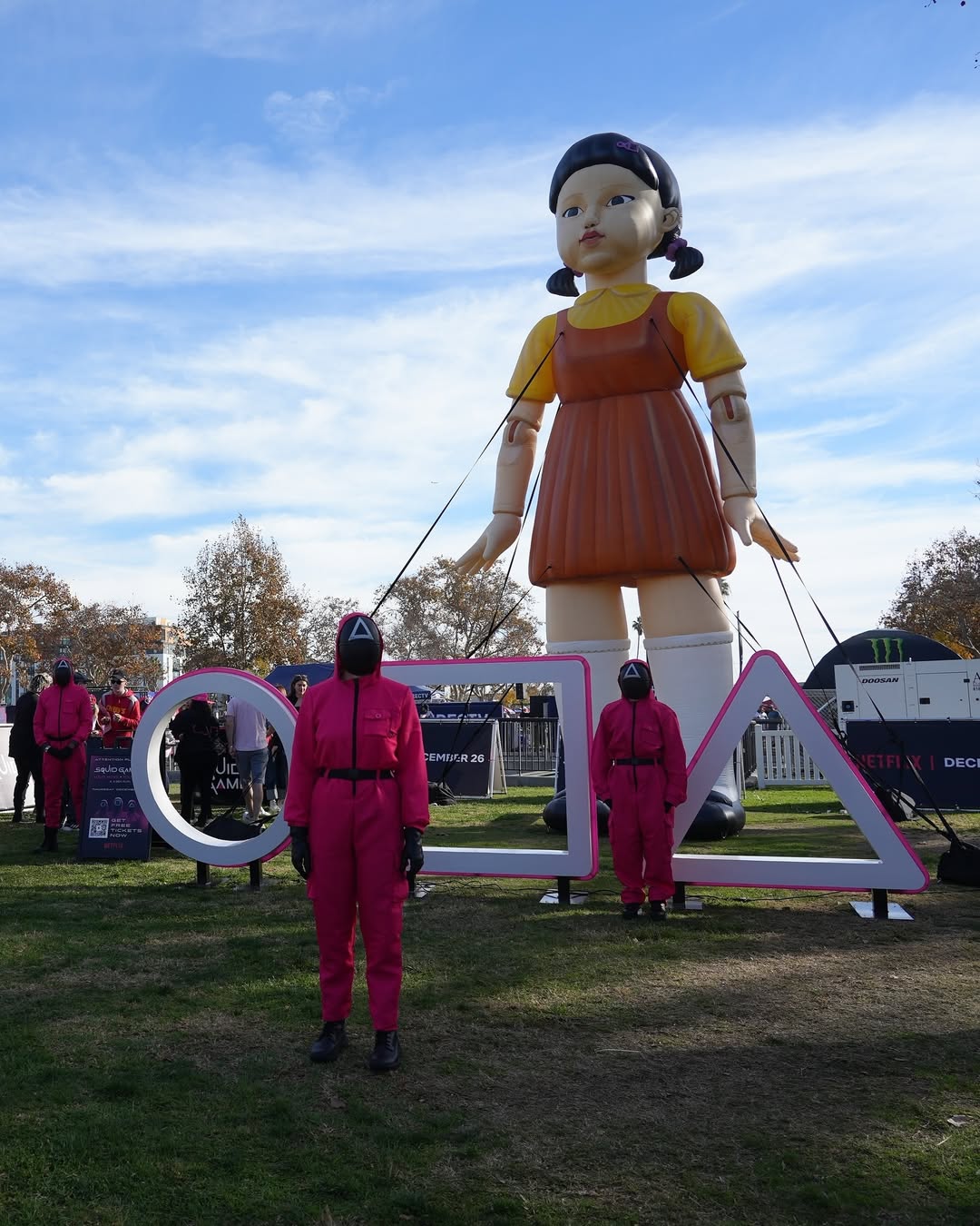 Full Squid Game Party (classic pink guards + games)