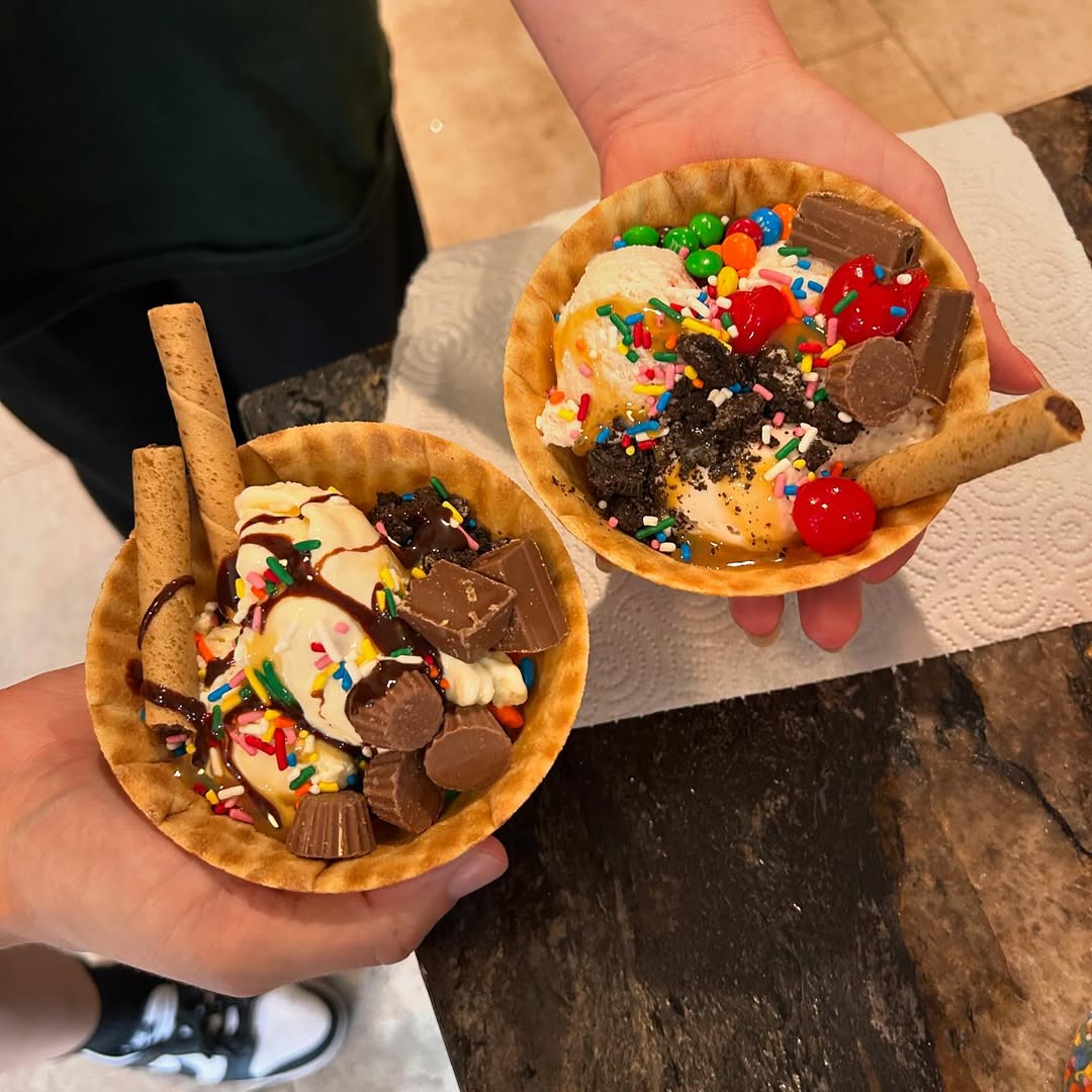 Ice Cream Sundae Bar 🍨