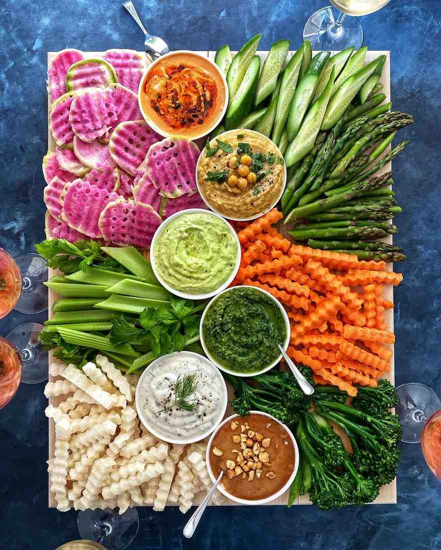 Veggie Platter with Hummus 🥕