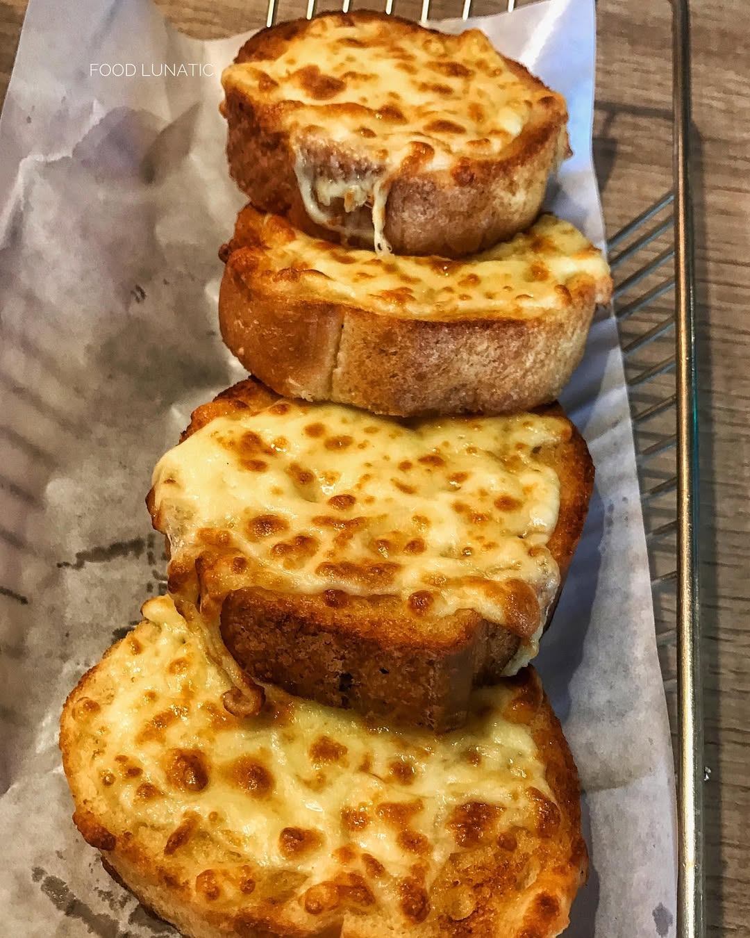 Cheesy Garlic Bread