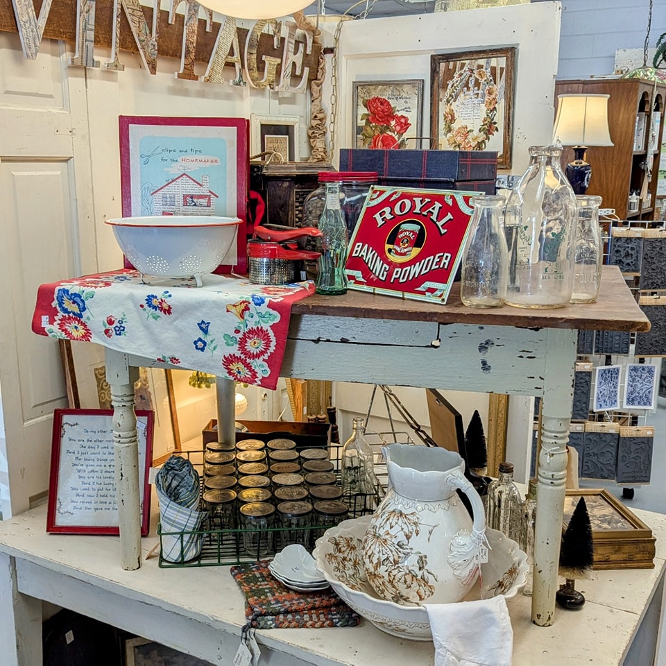 Display Vintage Finds