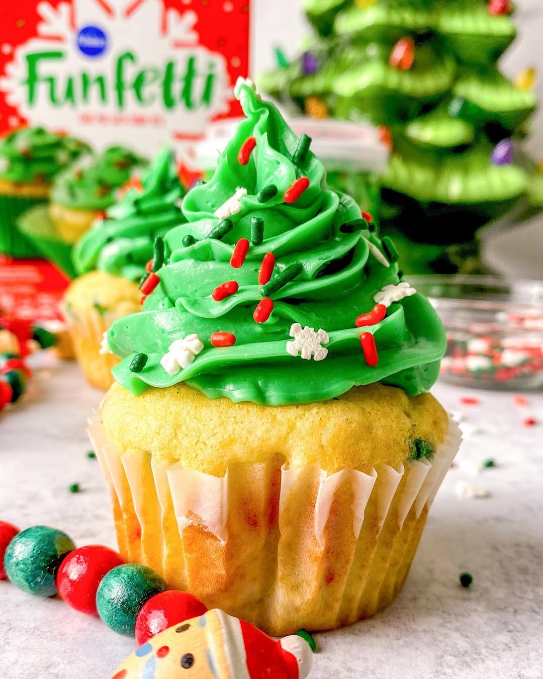 Peppermint Marshmallow Pops
