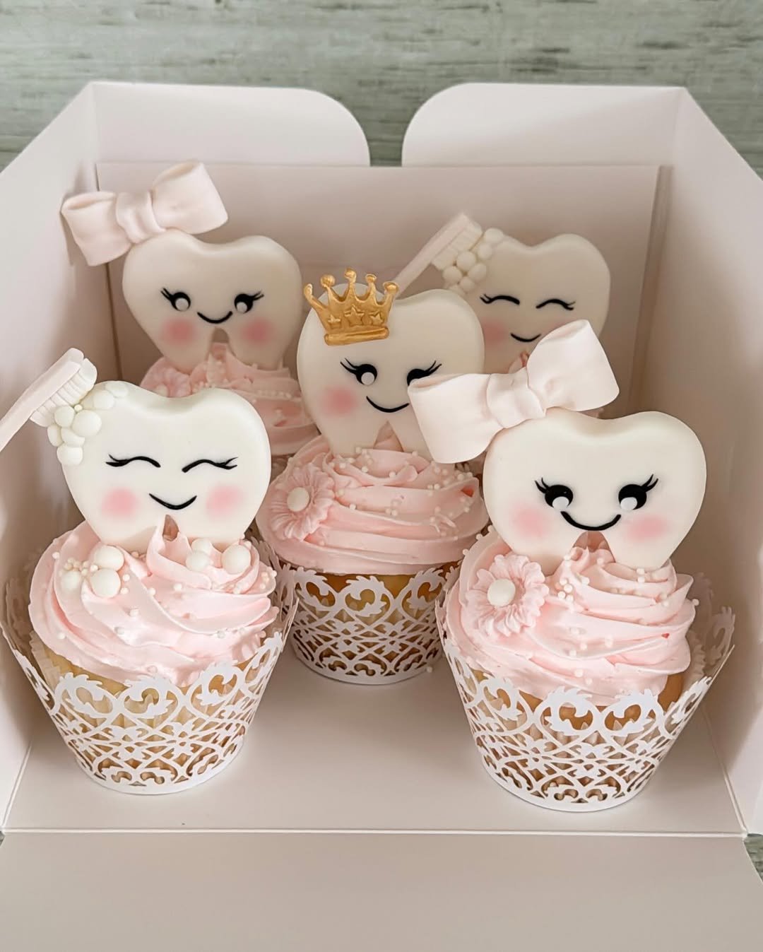 Tiny Tooth Cupcakes