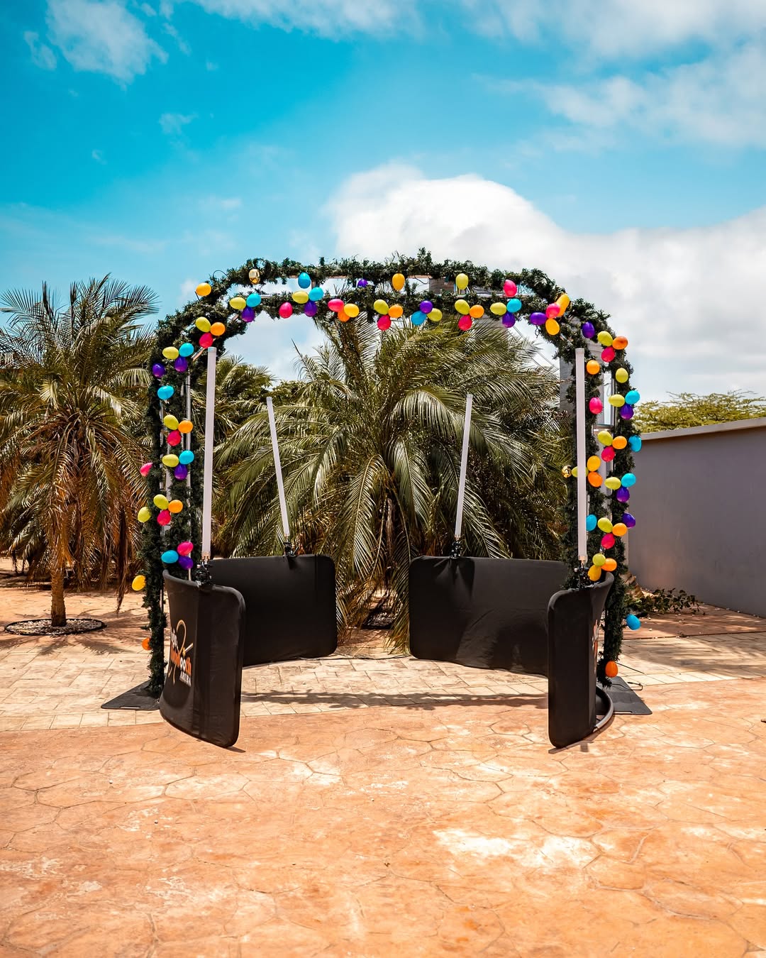 Unique Photo Booth & Photo Spots