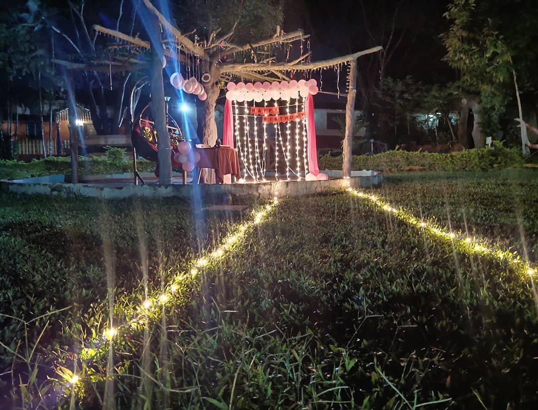 Surprise Midnight Theme