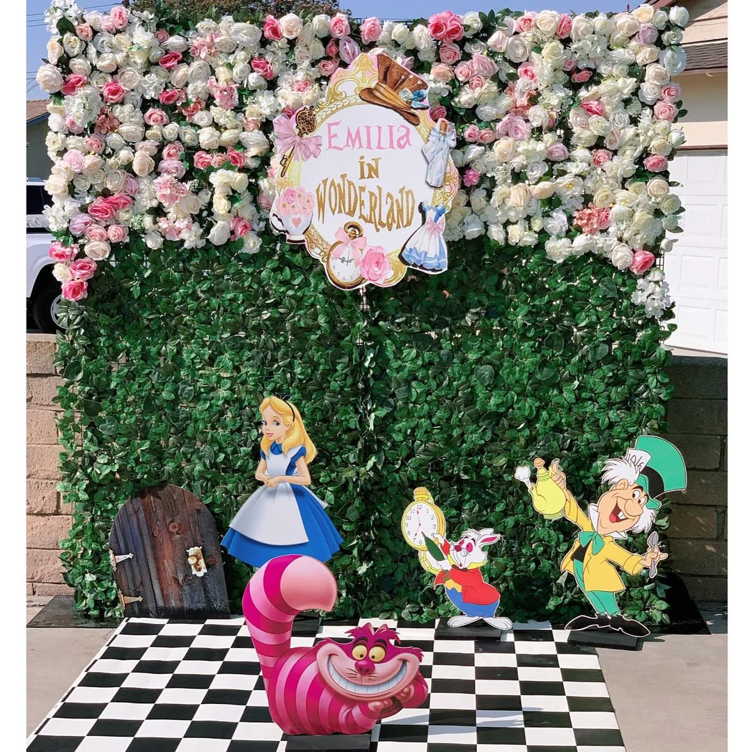 Alice in Wonderland Theme