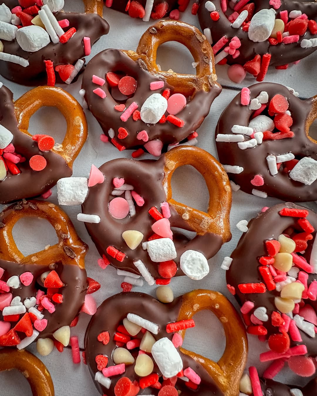 Chocolate-Dipped Pretzels