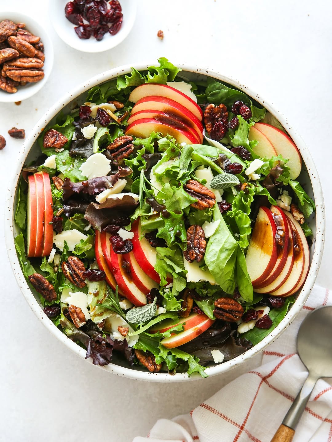 Mixed Greens with Cranberries and Pecans