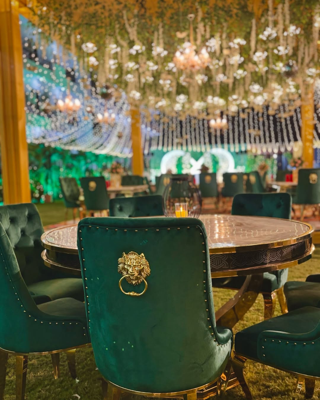 Elegant Decor Ideas for an Italian-Themed Dinner Party