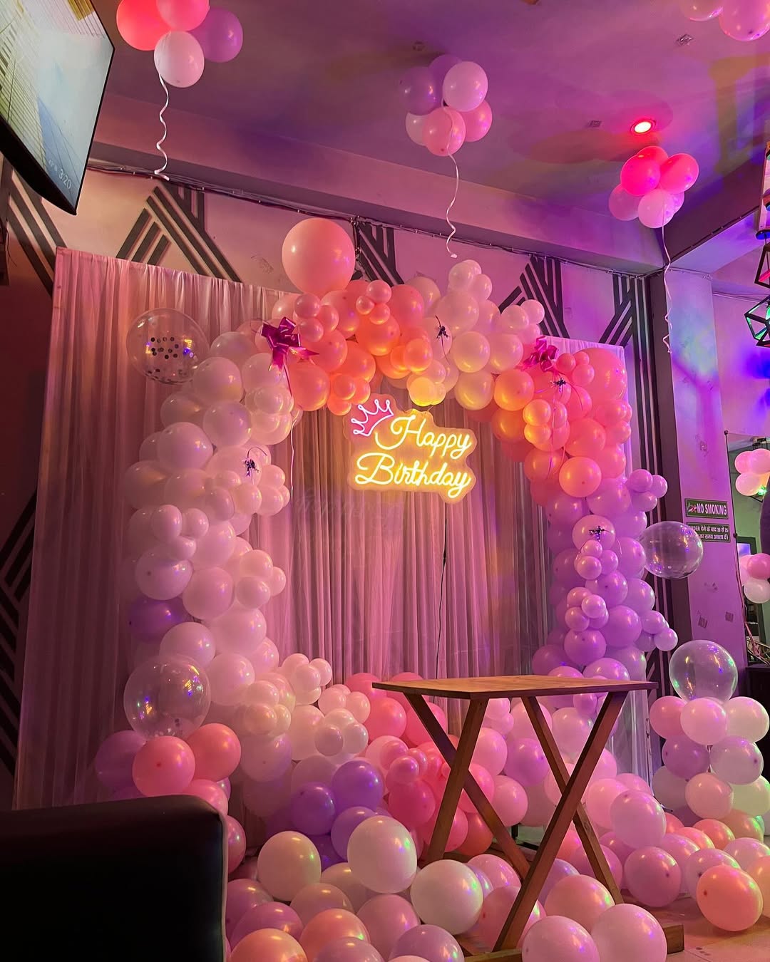 Balloon Decoration Party