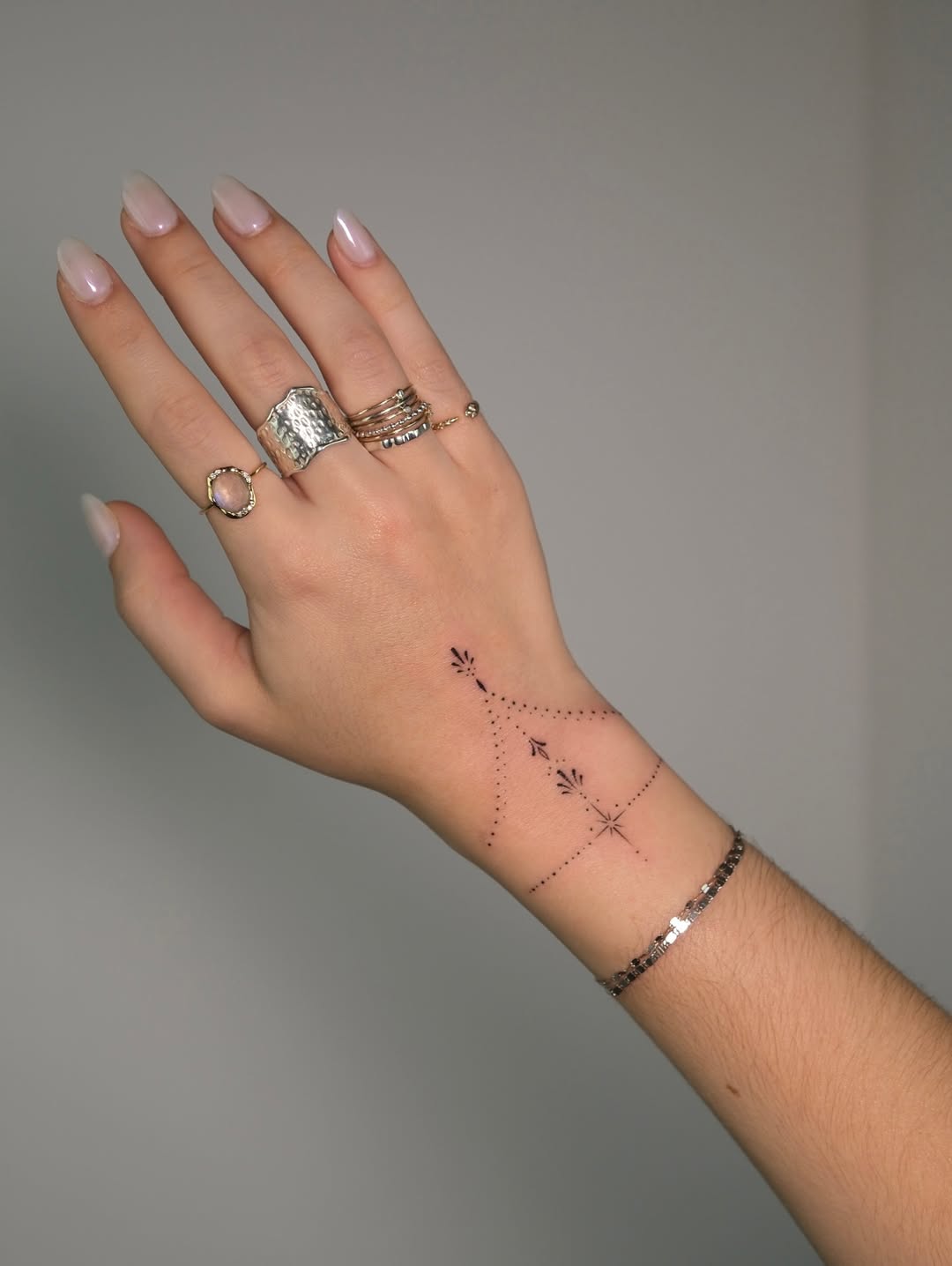 Dotted Line Bracelet tattoo