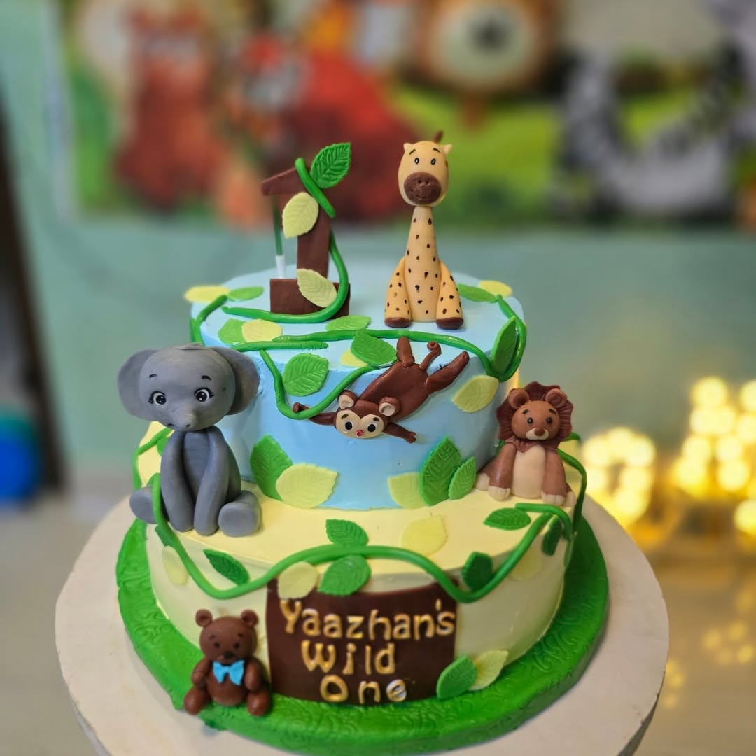 Jungle-Themed Cake